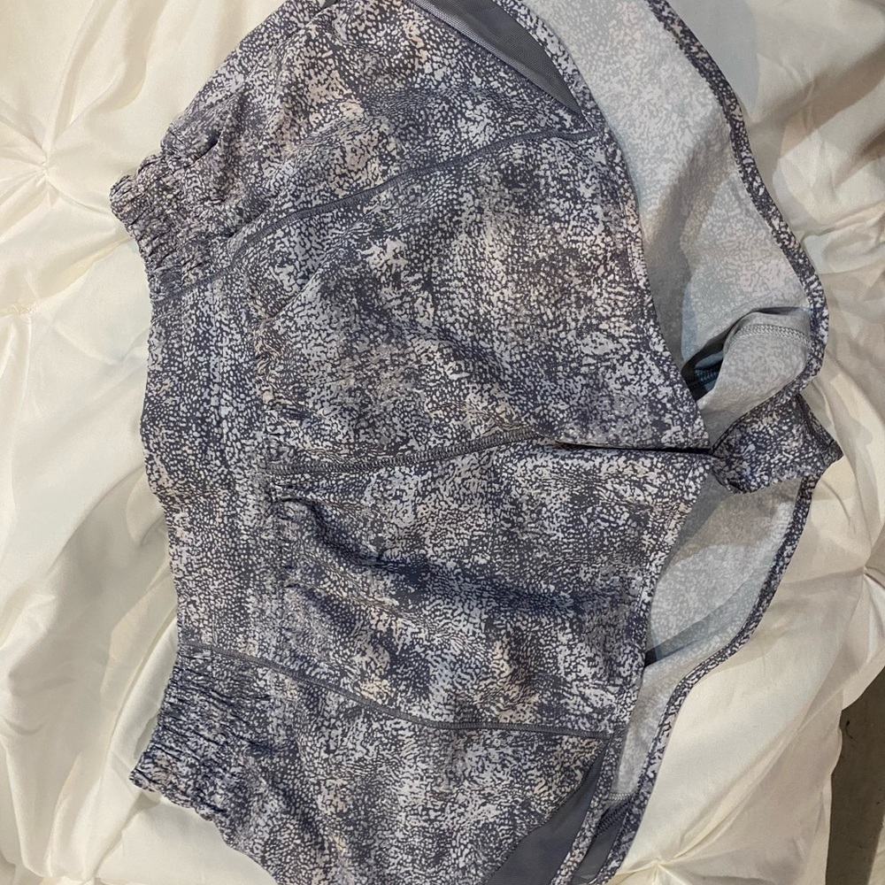 Lulu lemon hotty hot shorts size 10